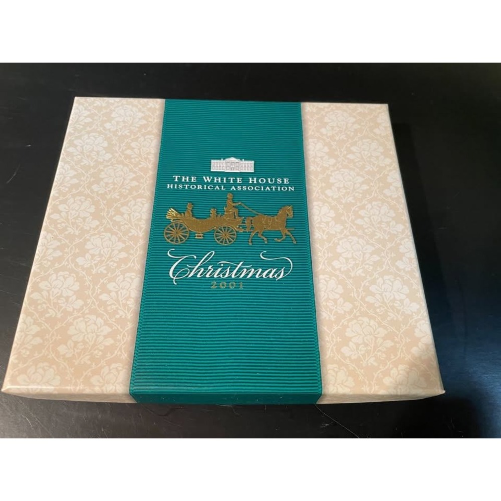 2001 White House Historical Association Christmas Ornament Original Box & Insert - Picture 2 of 3
